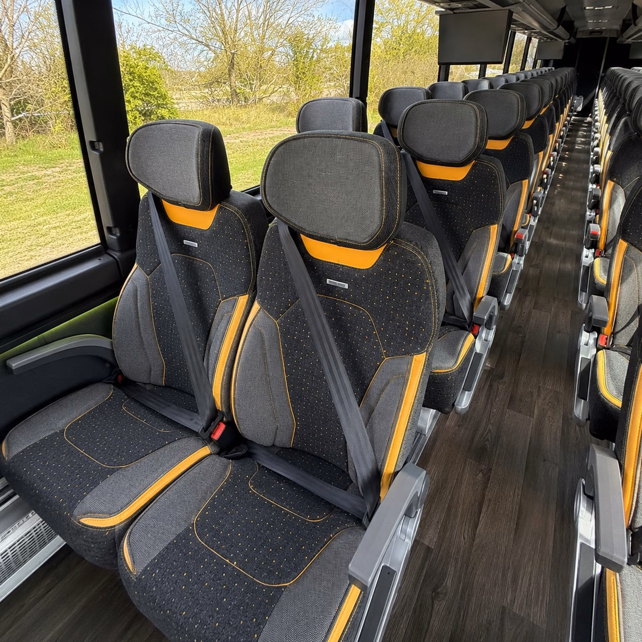 long distance charter bus rentals from carlsbad to los angeles
