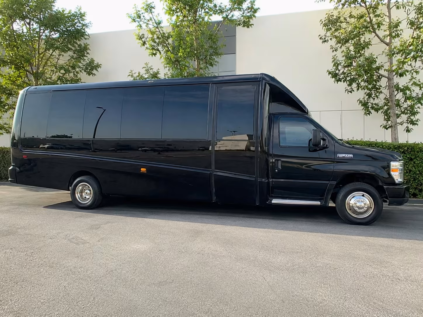 minibus and shuttle rentals for youth sports tournaments in carlsbad